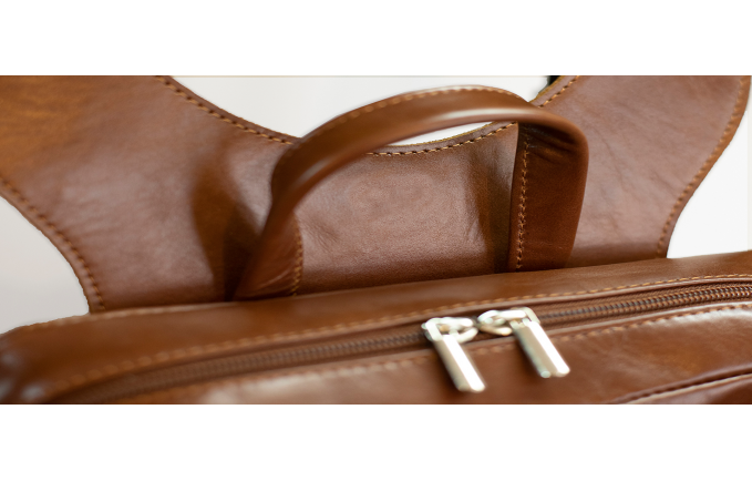 THE LEATHER "SLUGGER BACKPACK" HERITAGE